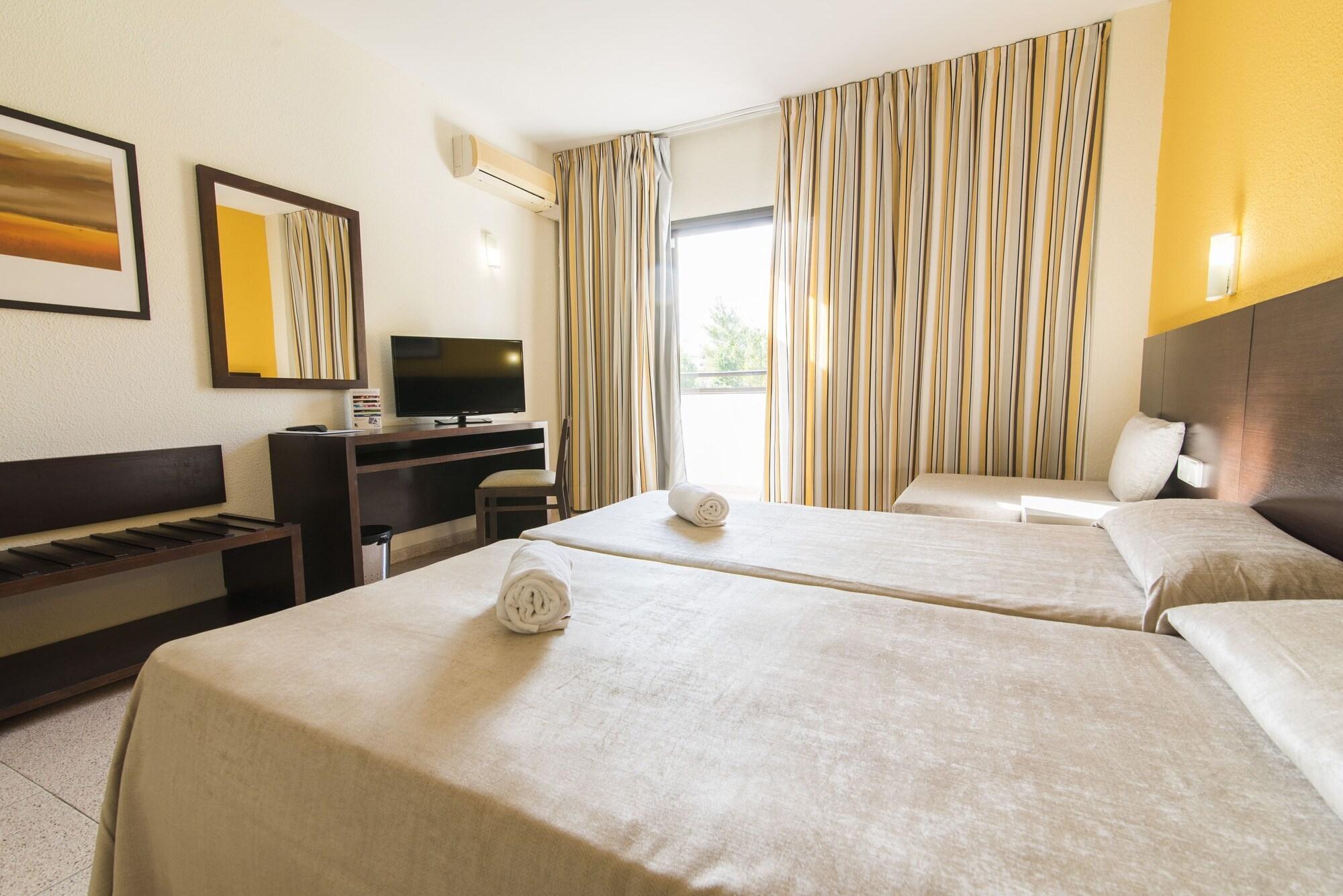 Sant Antoni de Portmany Azuline Hoteles Mar Amantis & II מראה חיצוני תמונה